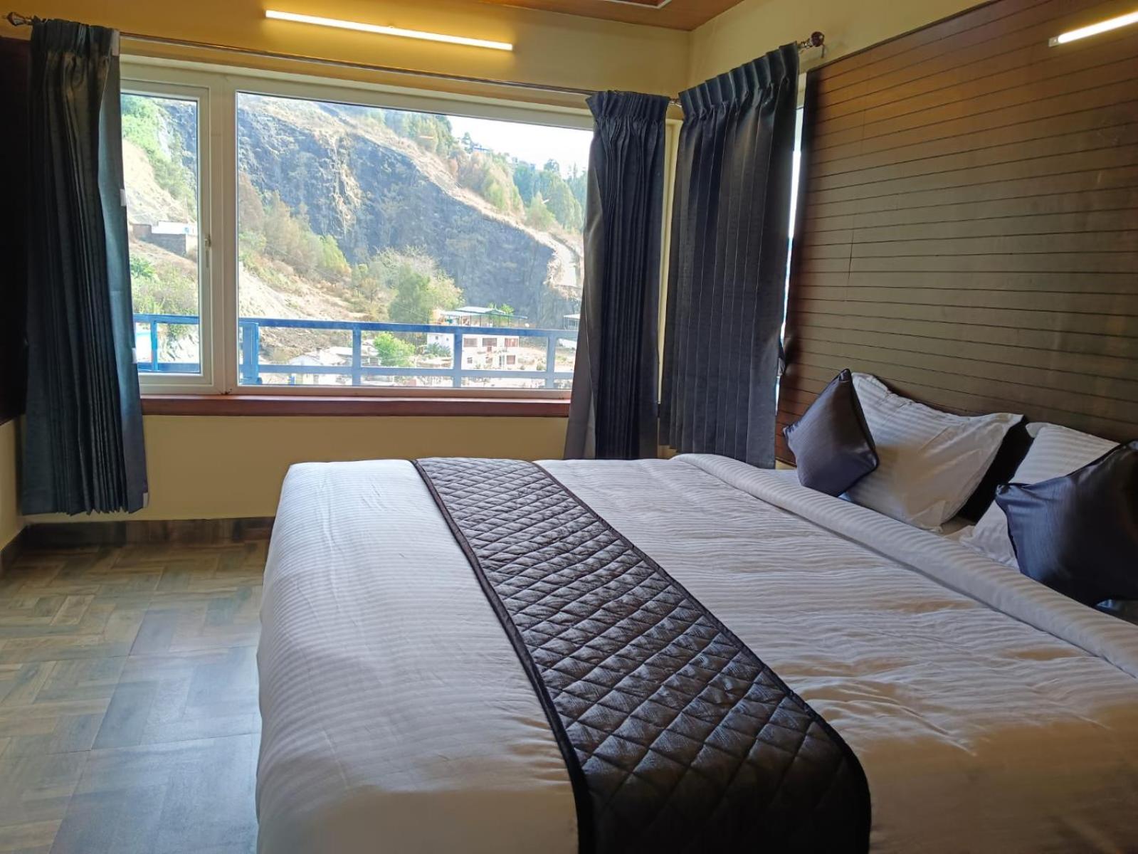 Misty Valley Inn Кодайканал Екстериор снимка