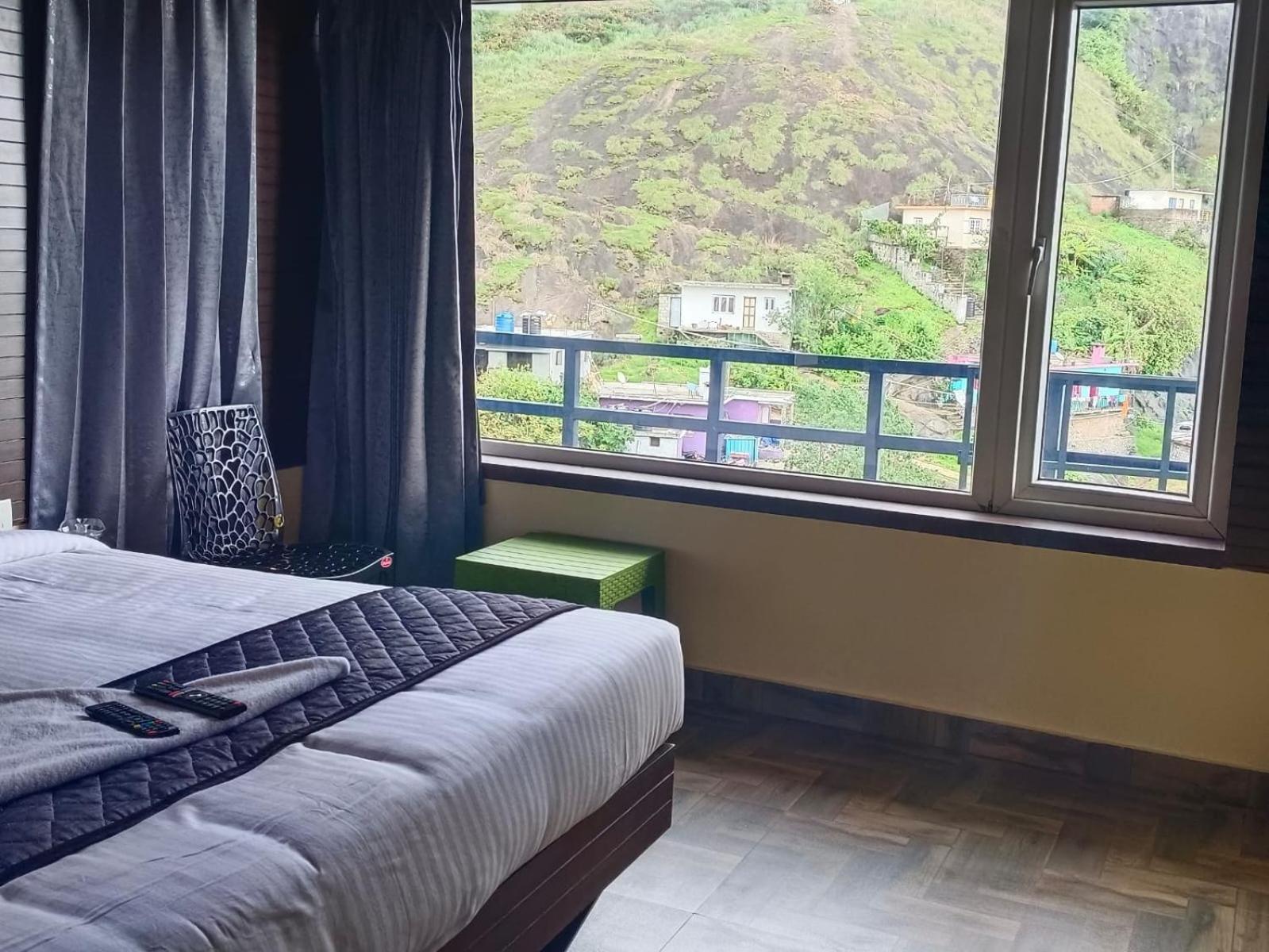 Misty Valley Inn Кодайканал Екстериор снимка