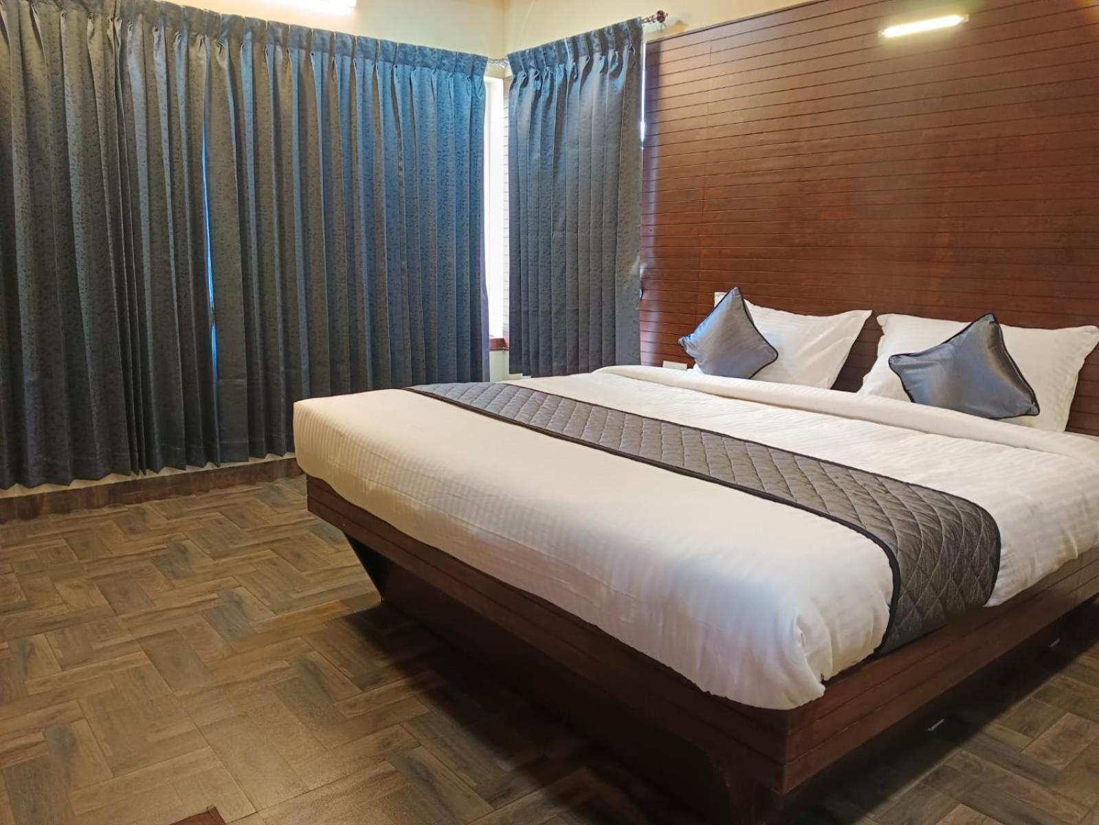 Misty Valley Inn Кодайканал Екстериор снимка