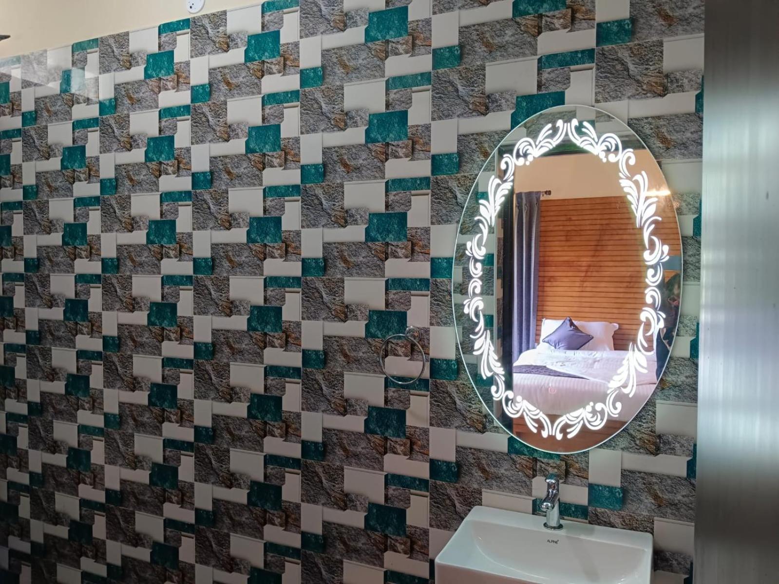 Misty Valley Inn Кодайканал Екстериор снимка
